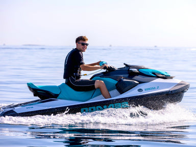 Image of of of Seascope France's students on his jet ski training 